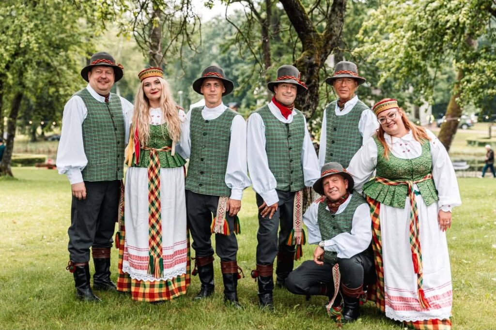 Tradicinė kapelų šventė-varžytuvės „Prie ežerėlio“ Onuškyje (Trakų r.)